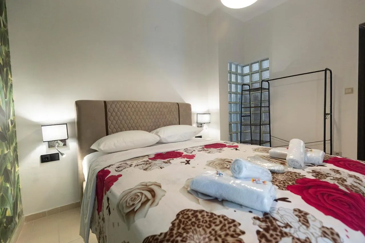 Delmare Kram Vee Apartment 테살로니키
